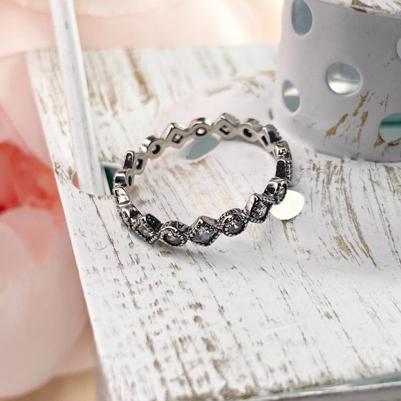 925 Sterling Silver Stackable Cubic Zirconia Ring Size 7 - Picture 2 of 8